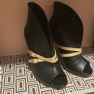 Size 9 peep toe black high heel